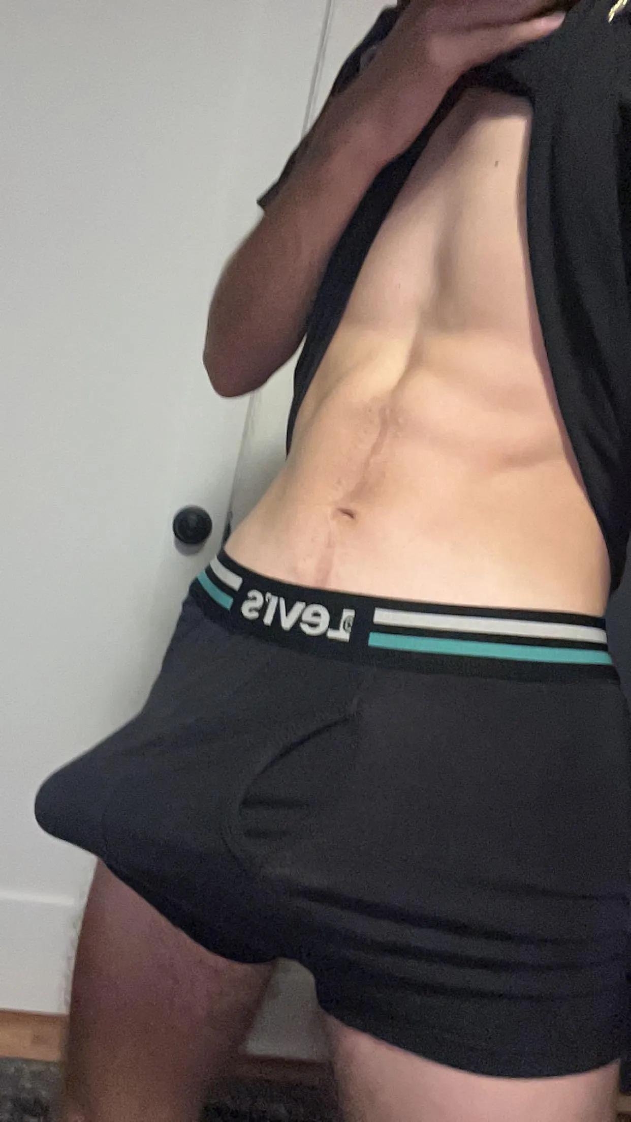 [25] Bwc is trying to get out;)