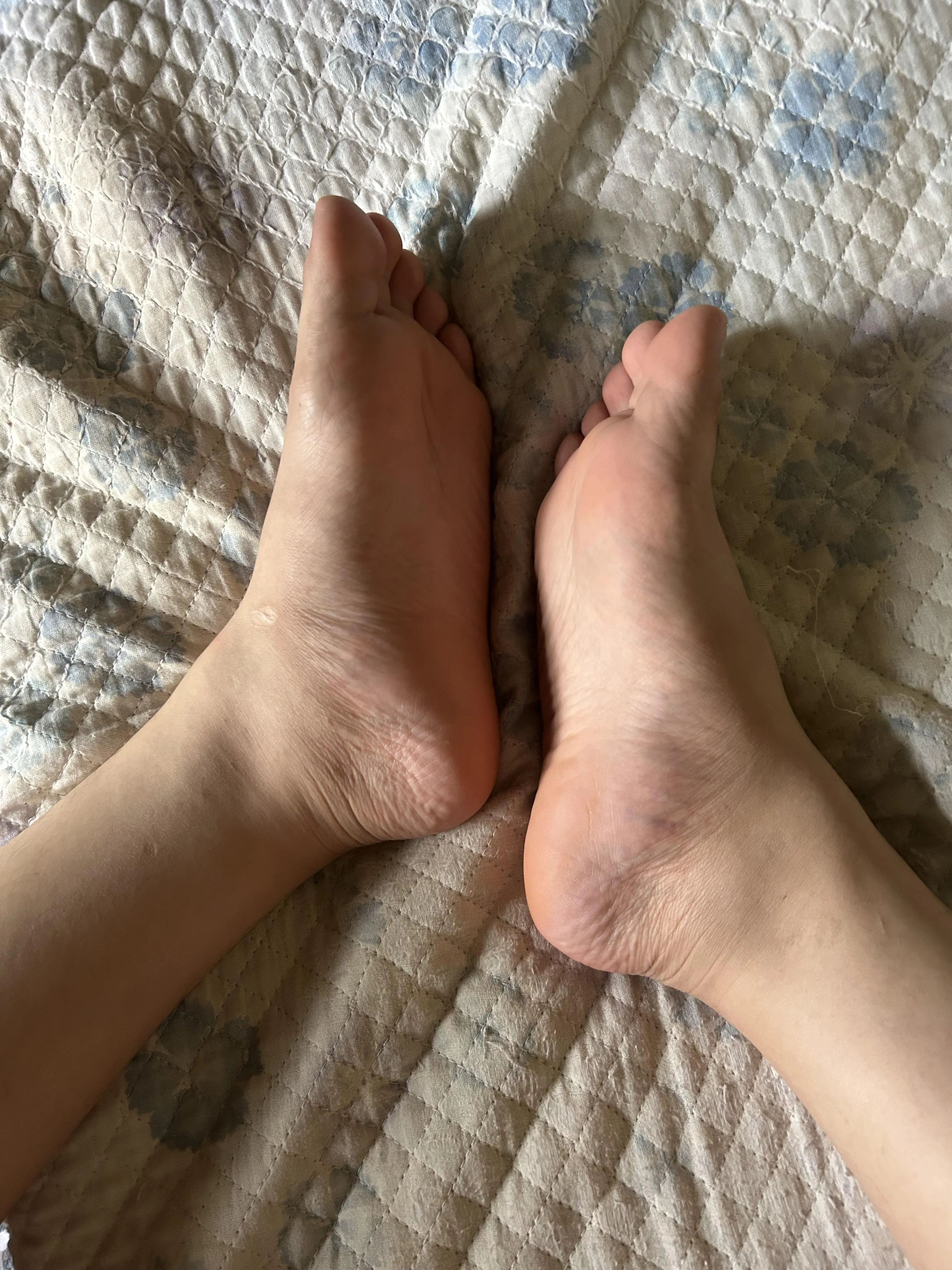Do I have a nice feet?