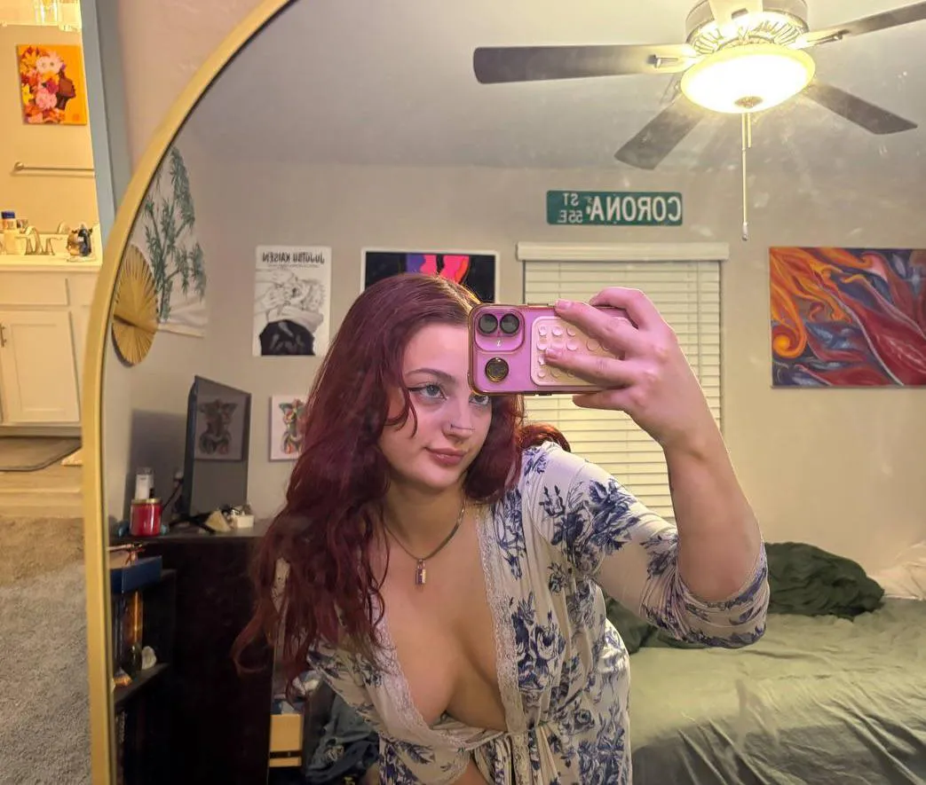 [fm4m] Wife is in search of a boyfriend.