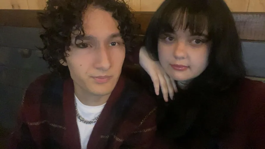 Looking for another couple f20 m22 (Wednesday or Thursday)