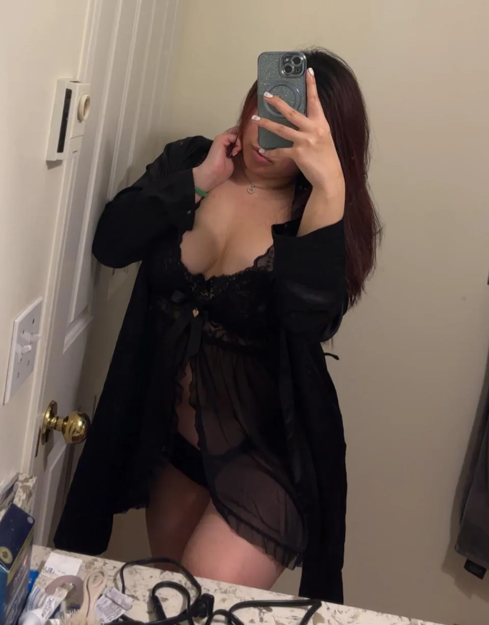 My man bought this set for me and told me to show it off to you guys