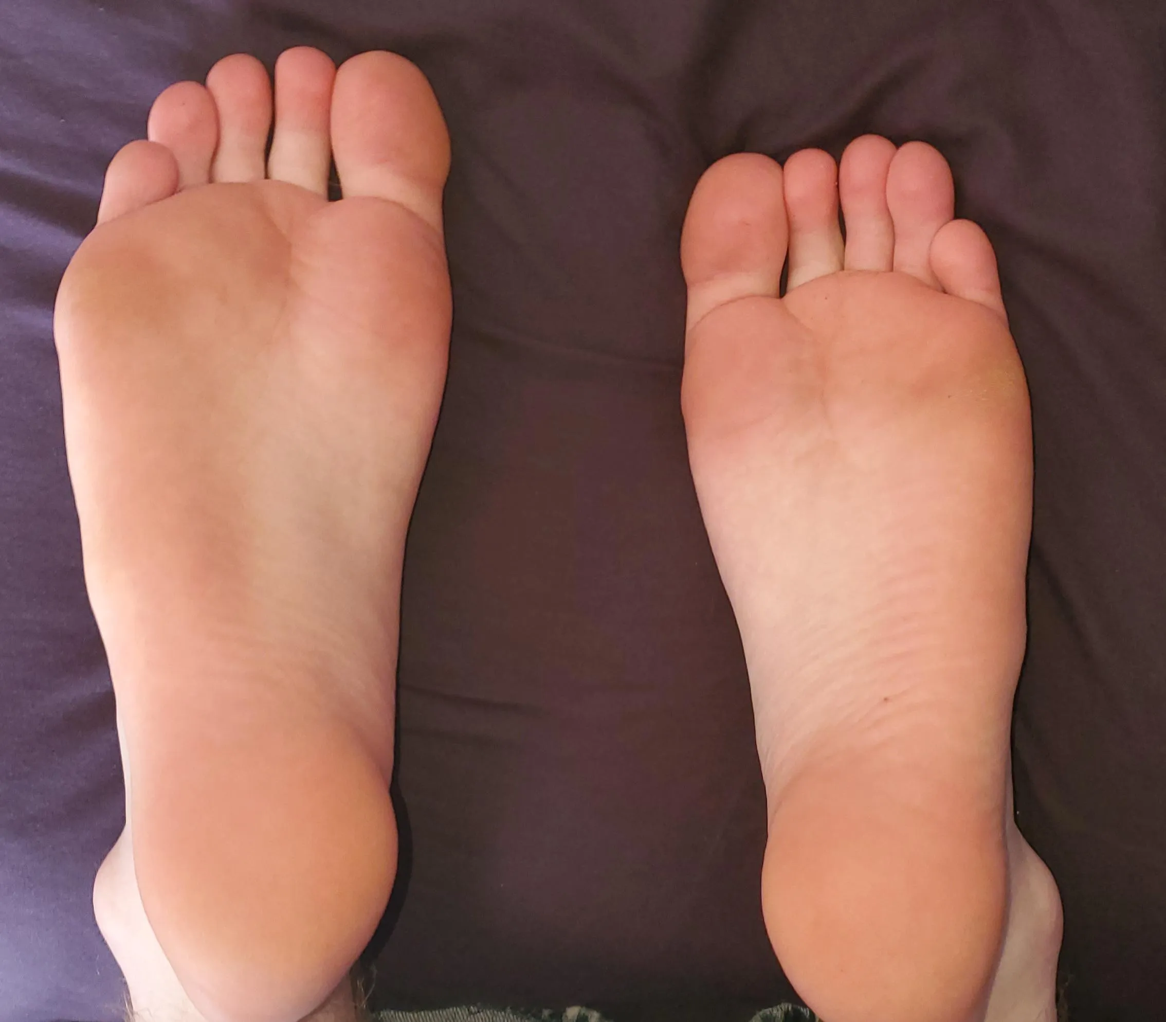 Perv out to my soles daddy!