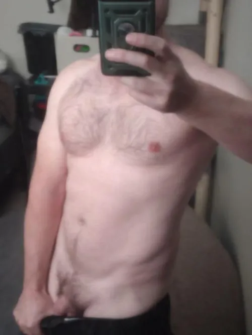 40s solo m, average, clean, snipped, and ready. Florence / Shoals