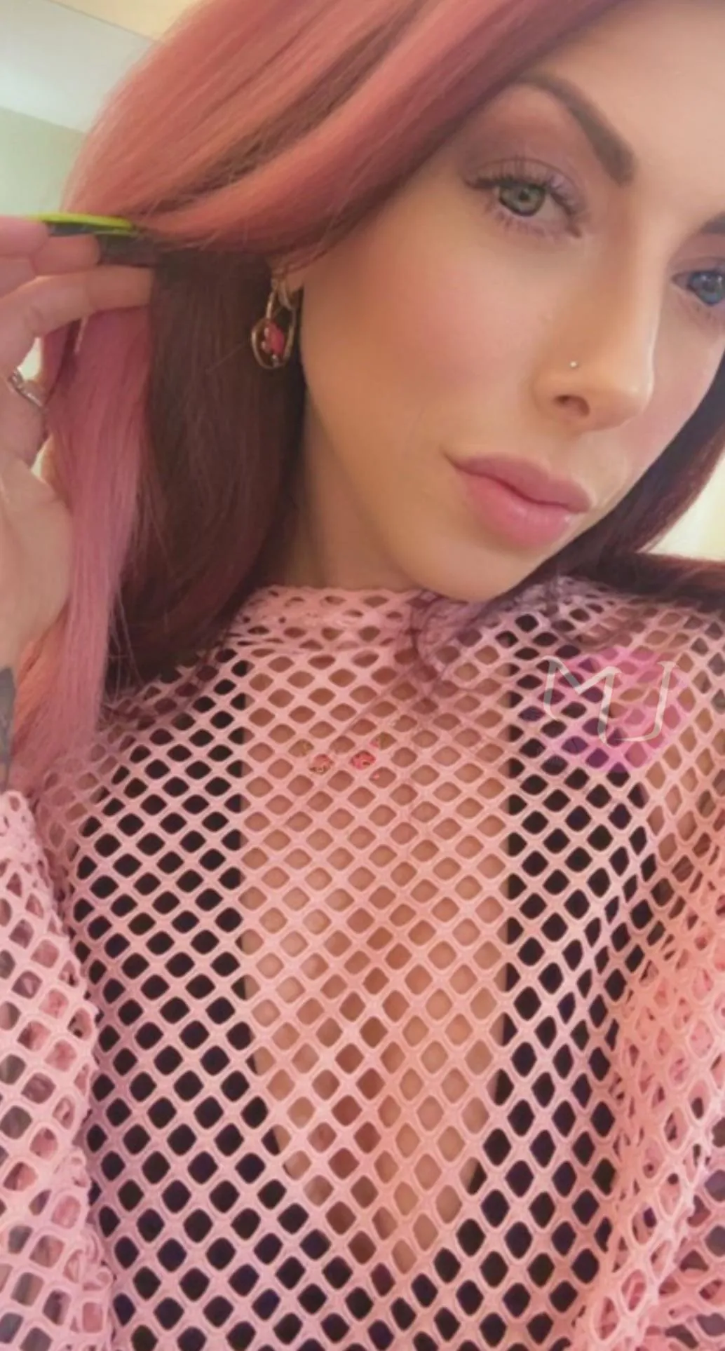 Look at me. Now show me who you're made for 🥰