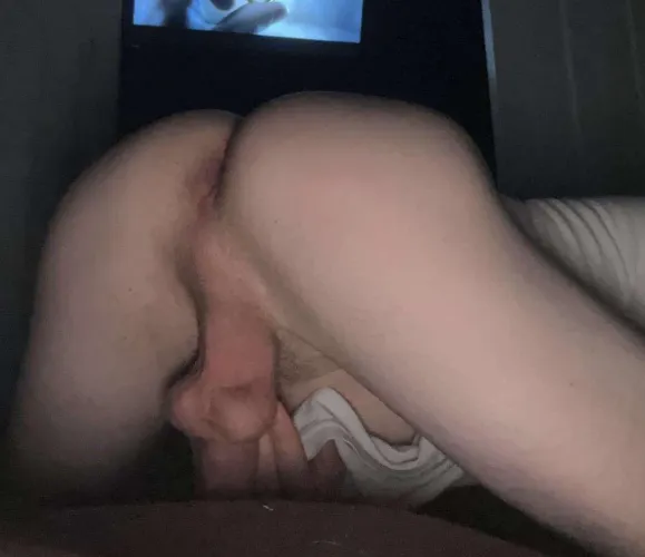 19 Bottom Feeling Horny