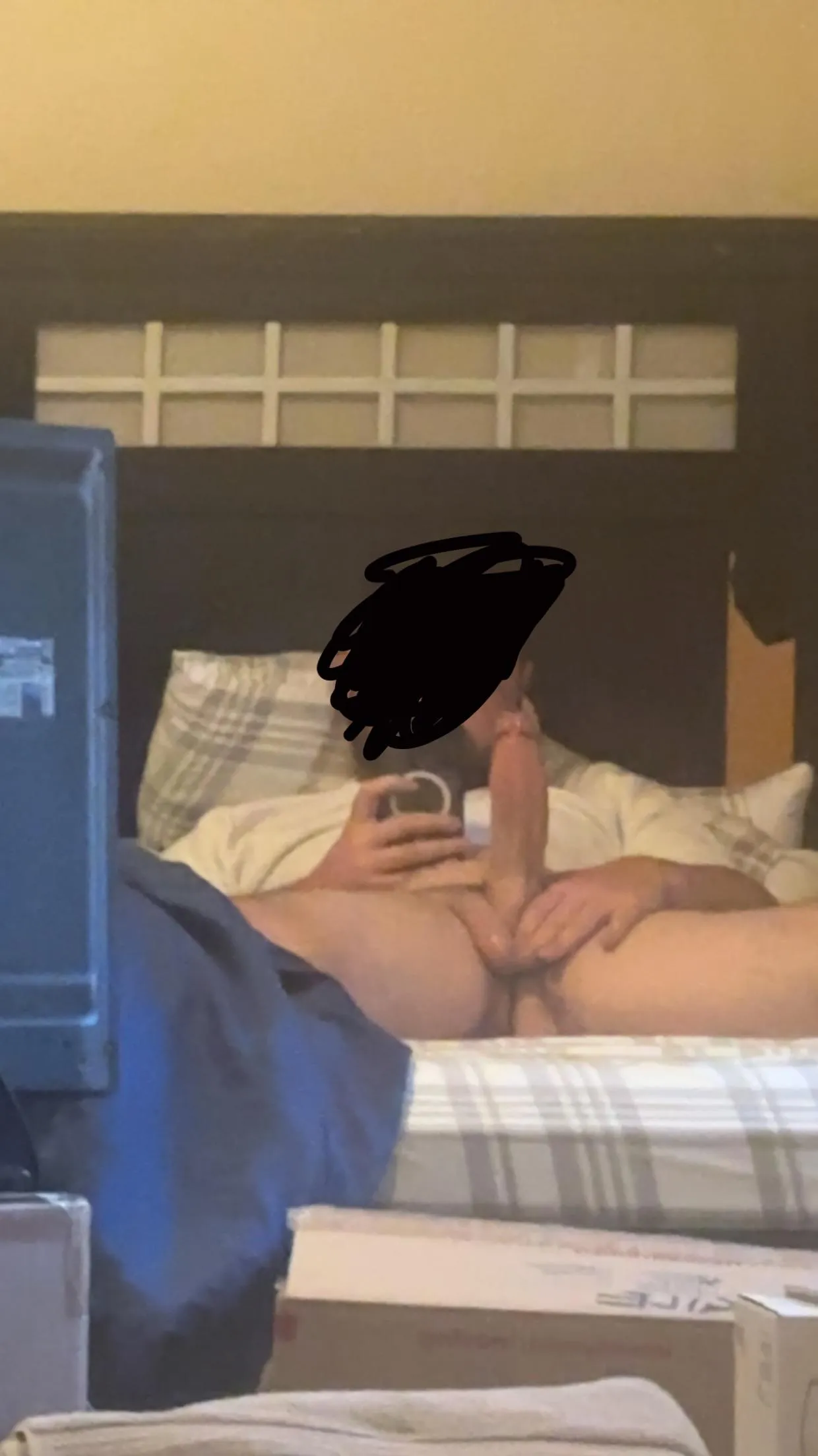 26 (M4F/FM) your favorite taken Columbus nurse that loves showing off his BWC 😉