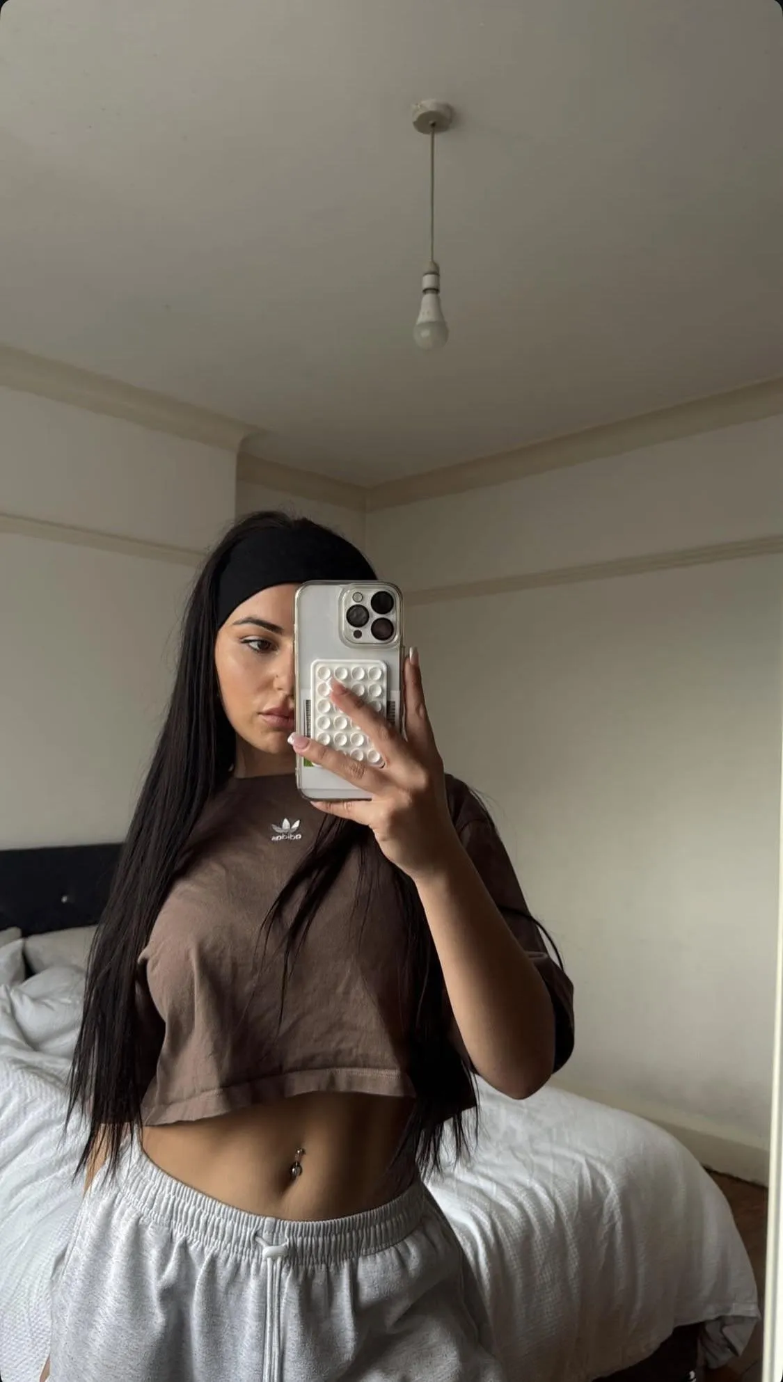 Any cucks wana play? 🔐