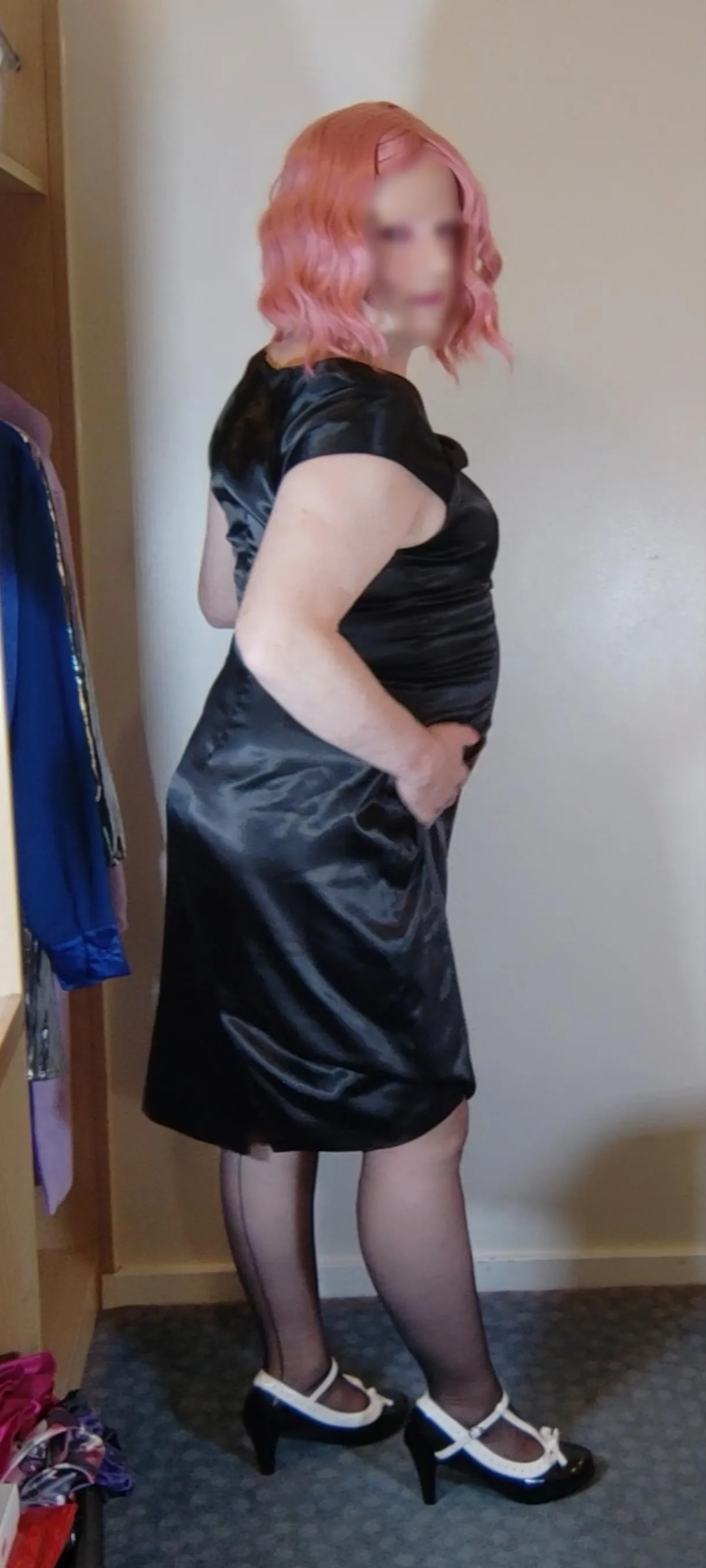 Satin loving tgirl fantasy. Come say hi 😘