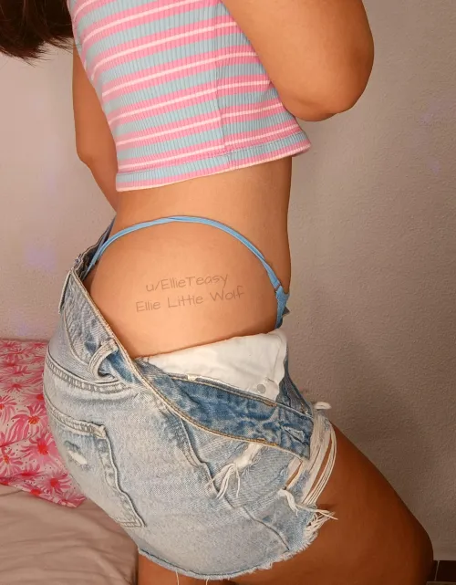 Bet you can't look away when I give you this peek