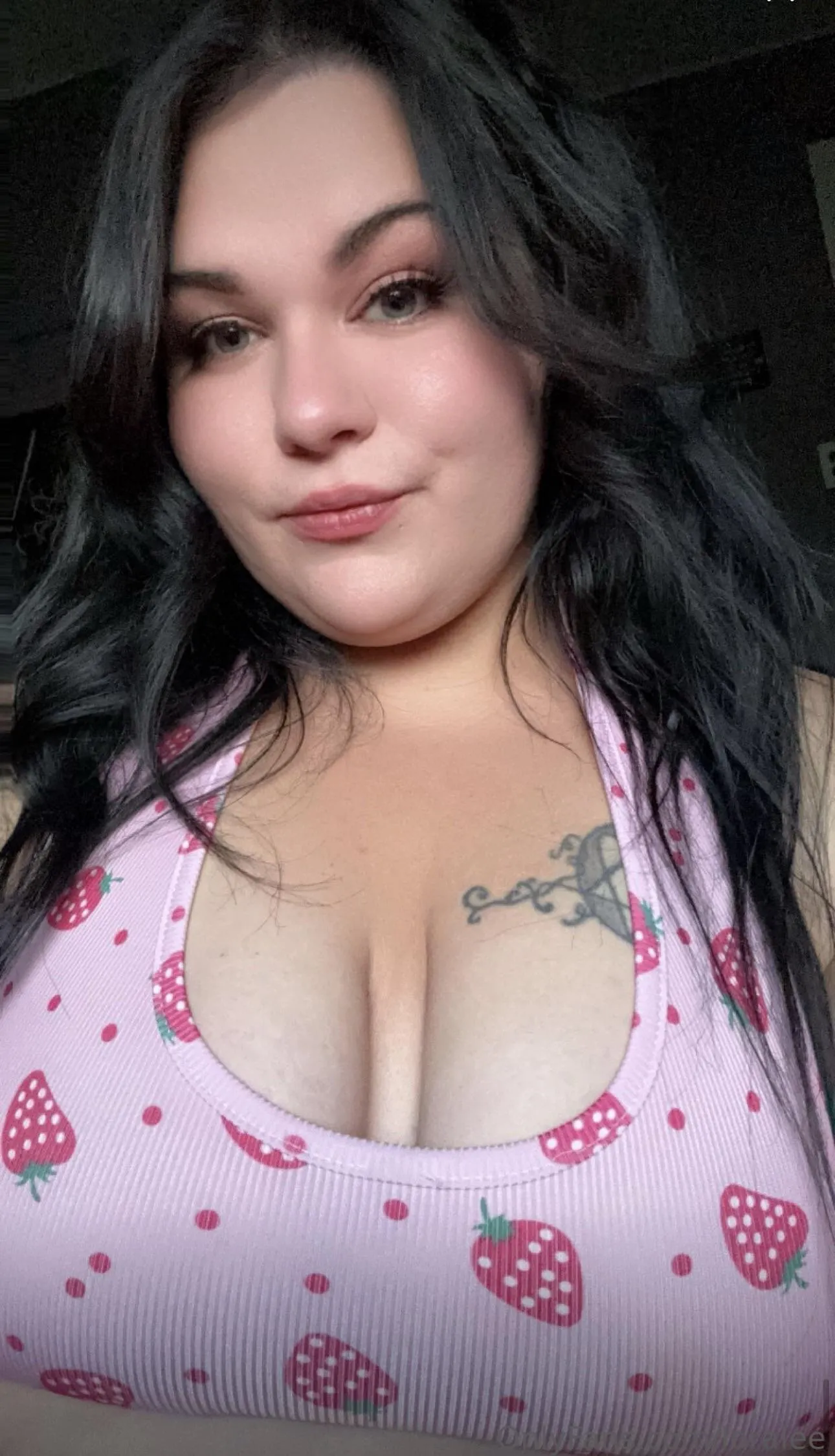 Hope everyone’s having a good day 🍒