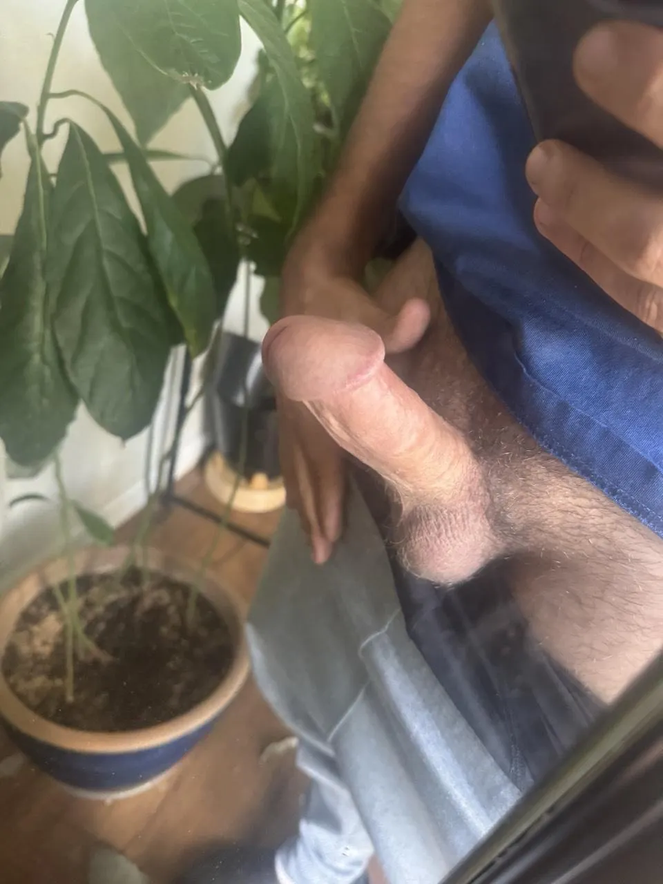 M4F looking for a discrete fun and some chill vibes. DM ME.