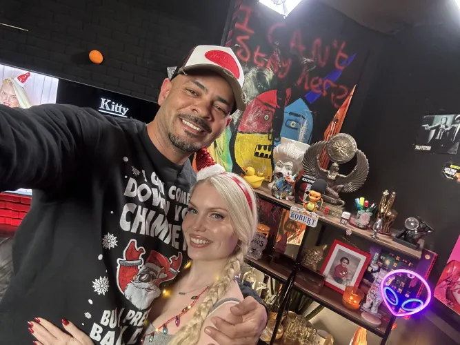 My BBC content has landed in the Kitty club! 😻 I’m so excited for you to see my best boy girl content I’ve ever been in ! It’s raw hard and high definition Landscape so you can watch it on your TV 🥵subscribe and see it all without ppv 😻 ta