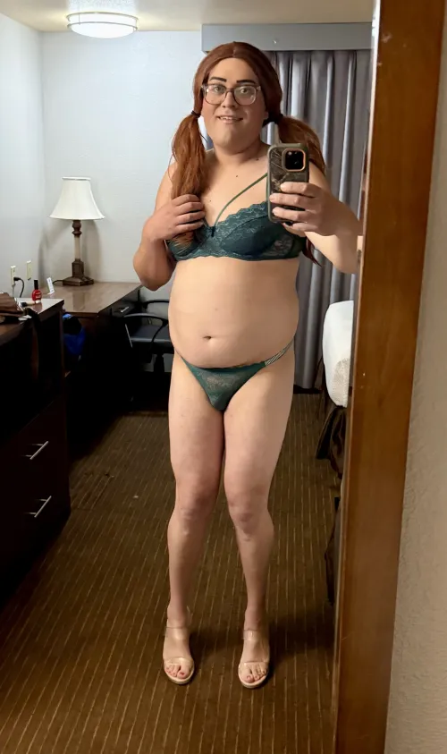 Check me out on redgifs @itskbitch