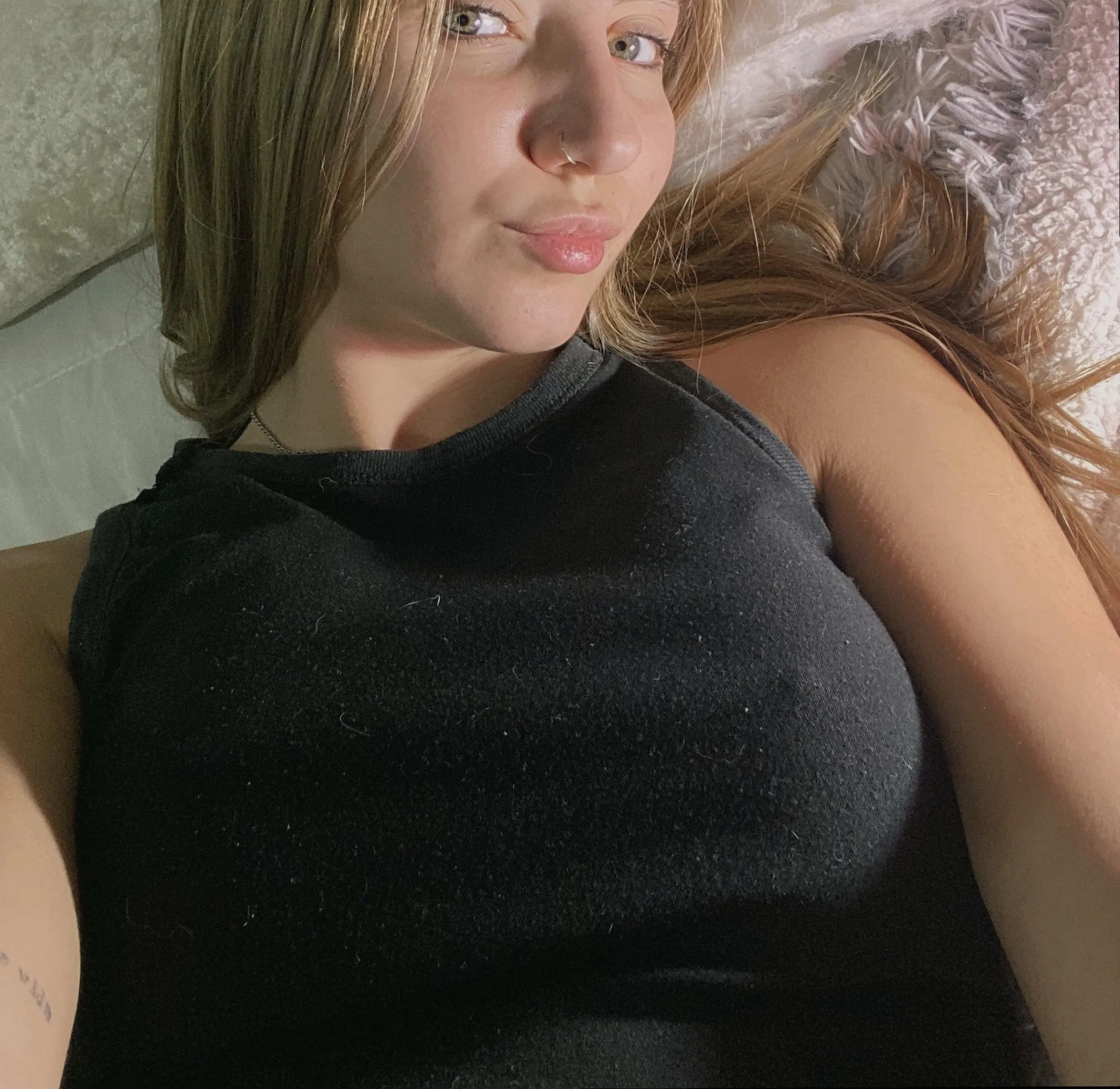 [F]4[M] 19 Orlando - looking for huge dick to suck raw