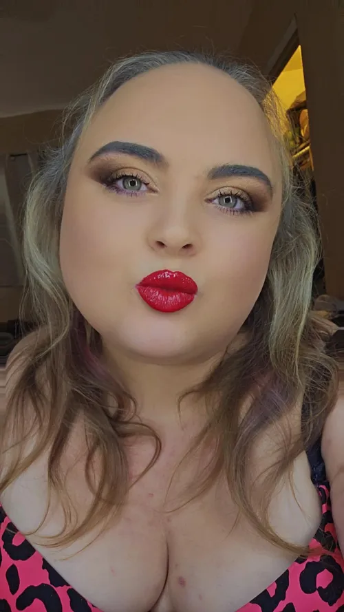 Happy Saturday ❤️ 💋 🎄✨️