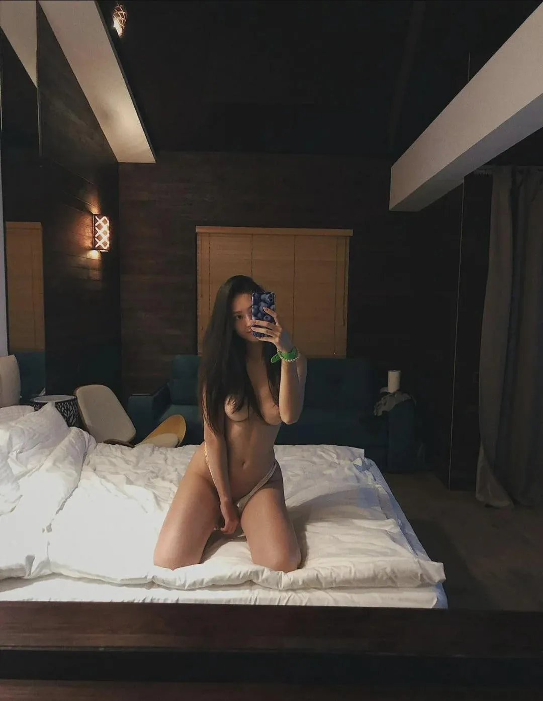 Ind daddy that can take care of me financially!🥰