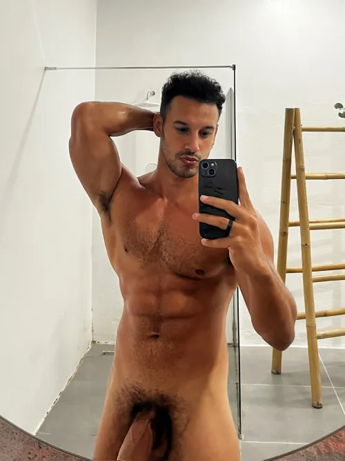 Look close... think you'd survive the full view?