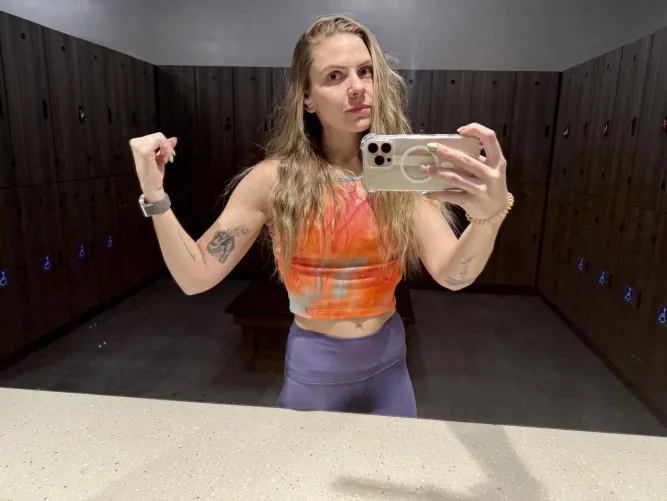 Tell me—did that smile feel innocent, or distracting? 😏