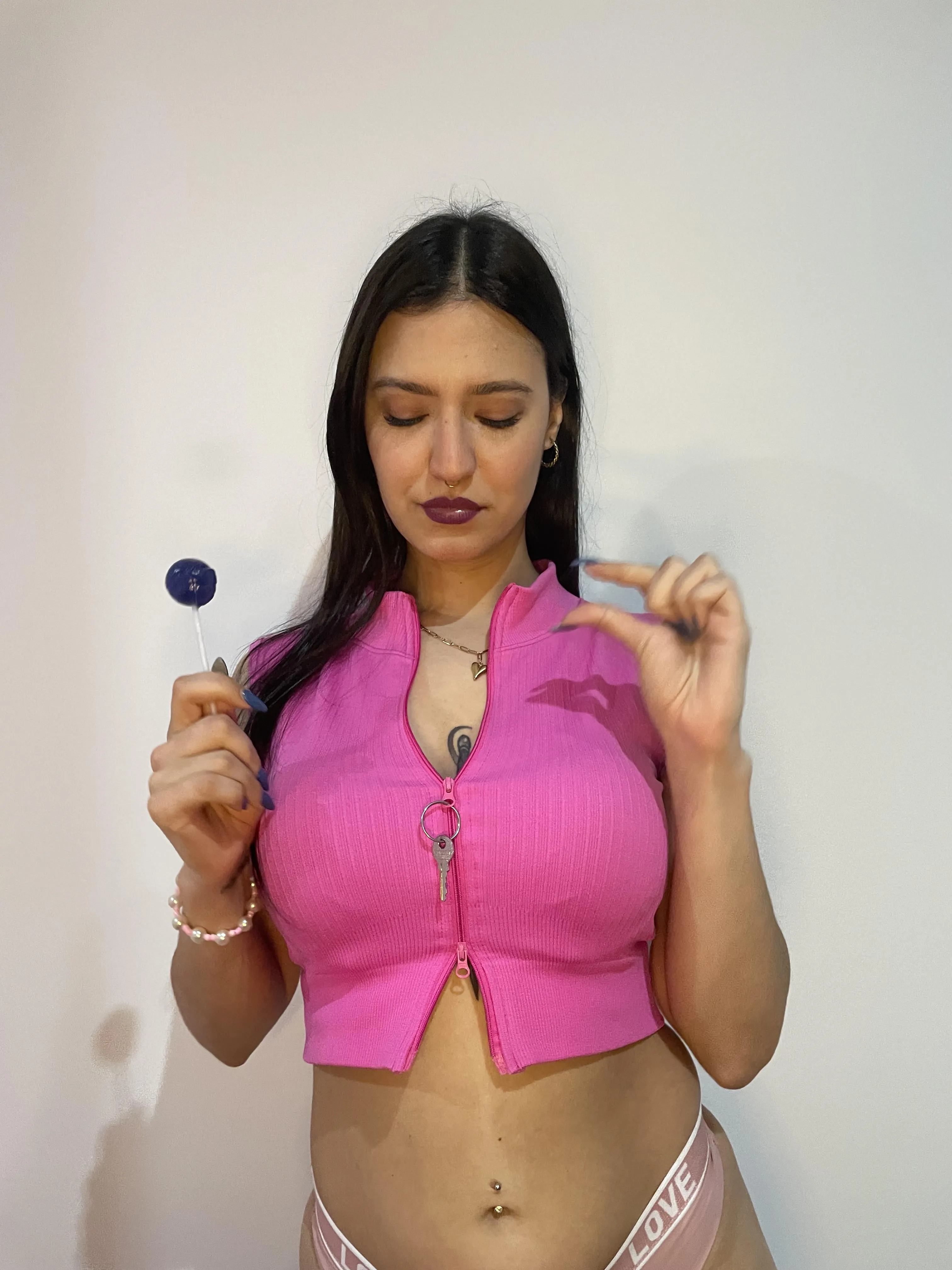 The difference between that piece of trash and the lollipop is that at least it will know what a woman’s tongue feels like