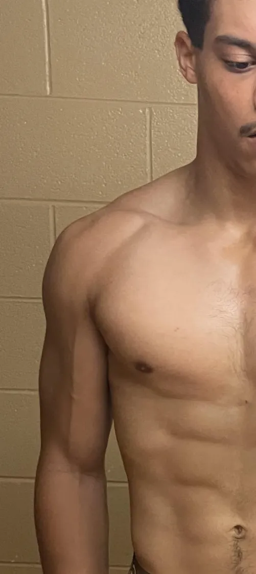 25 M4F Who’s in the Chattanooga area looking for some fun?