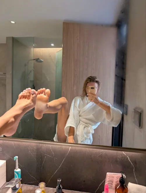 Fresh feet to suck on [oc]