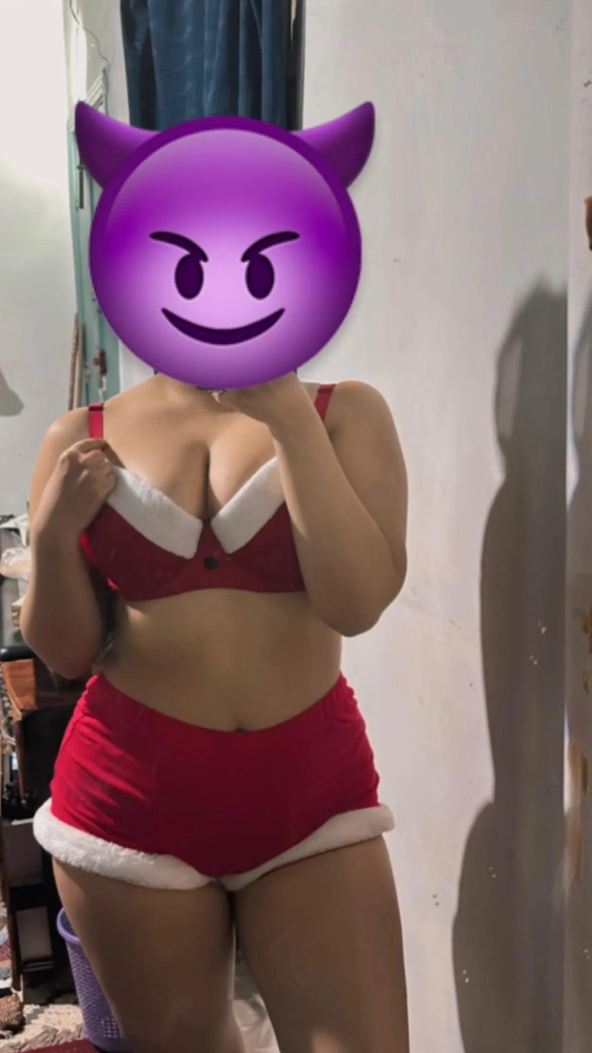 Merry Christmas my sluts بحبكون