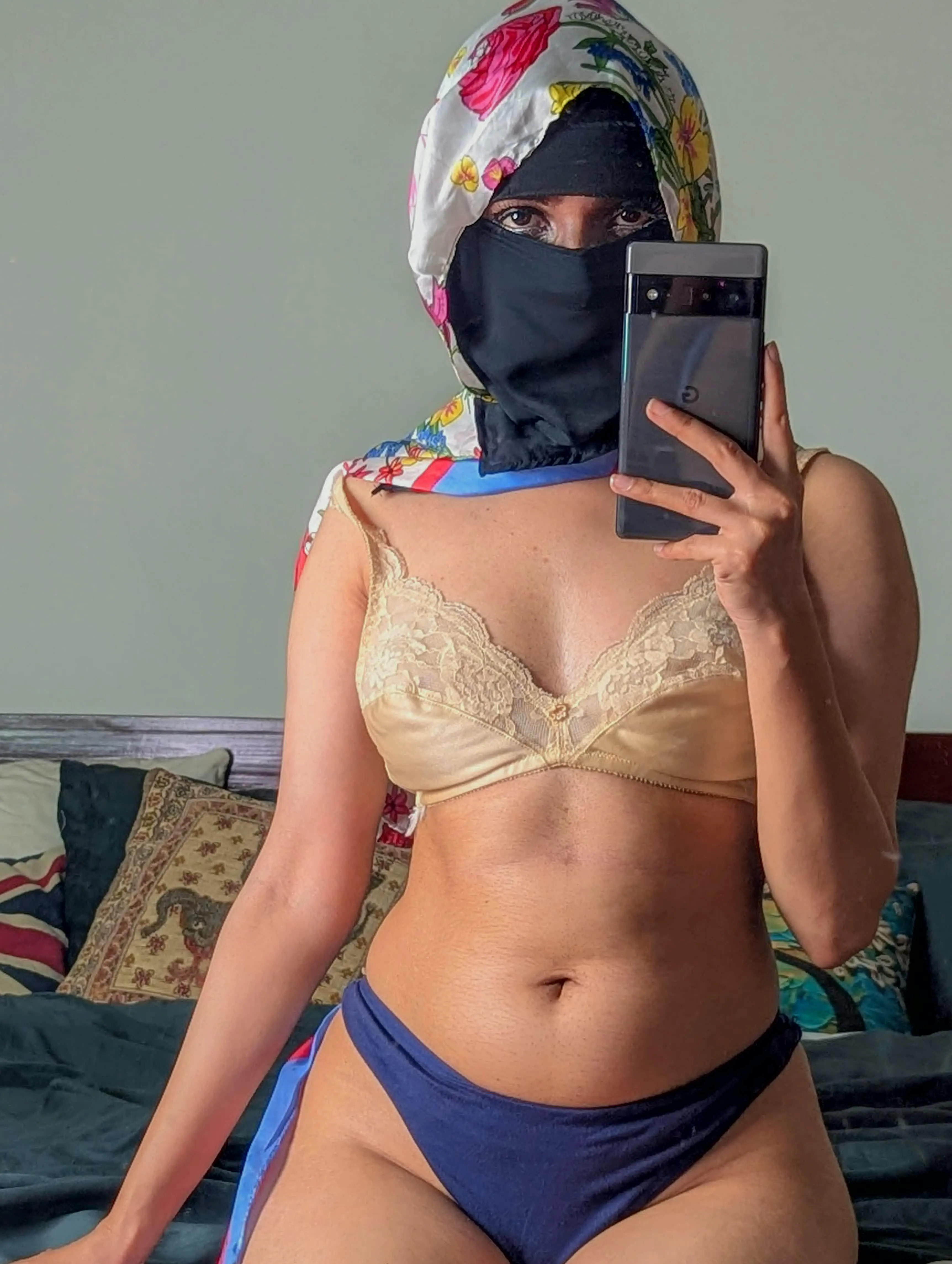 Who wants to make a video while hiiting it right and hard from the back?