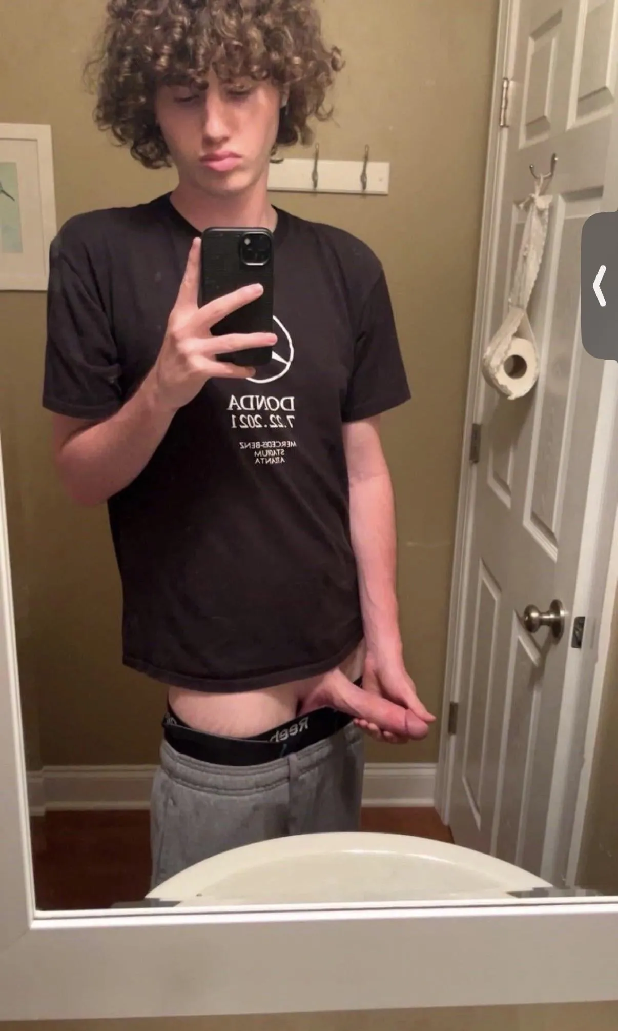 anyone want a nut vid?