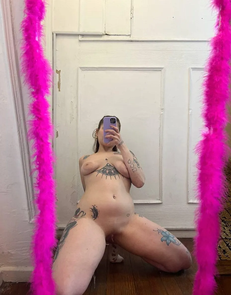 Houston : awkward girl here, anyone looking for something simple and fun?