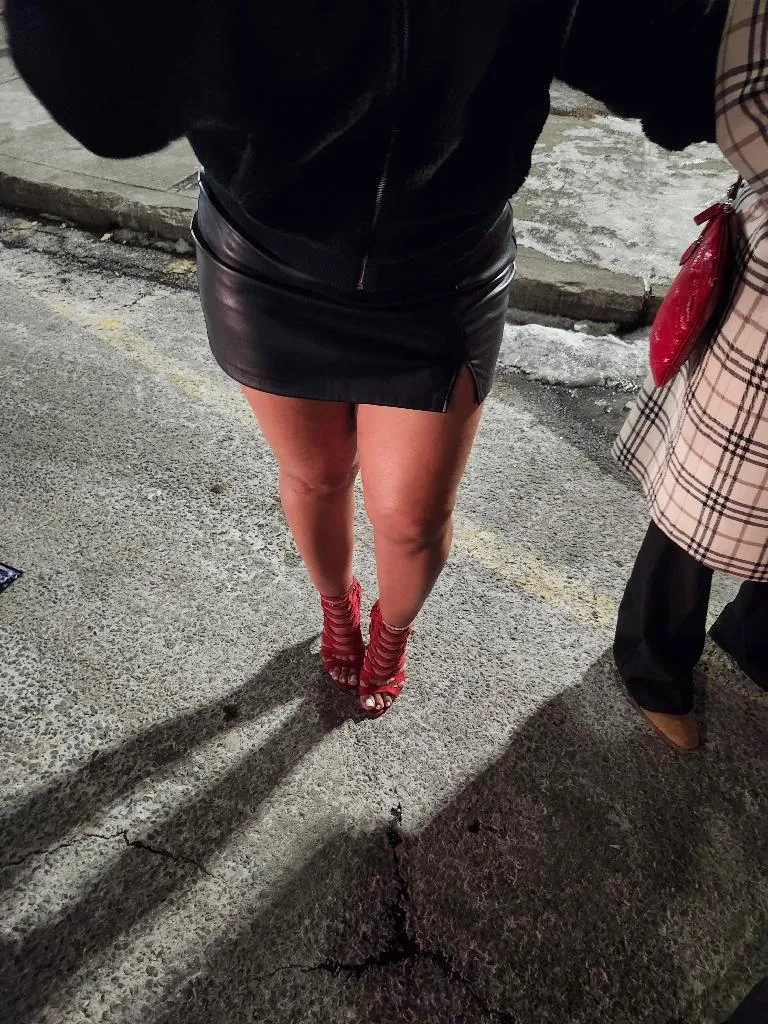 I enjoy my toes kissed