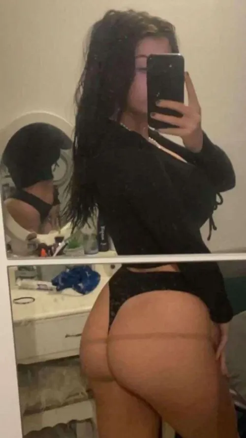 i want you to undress me ;)