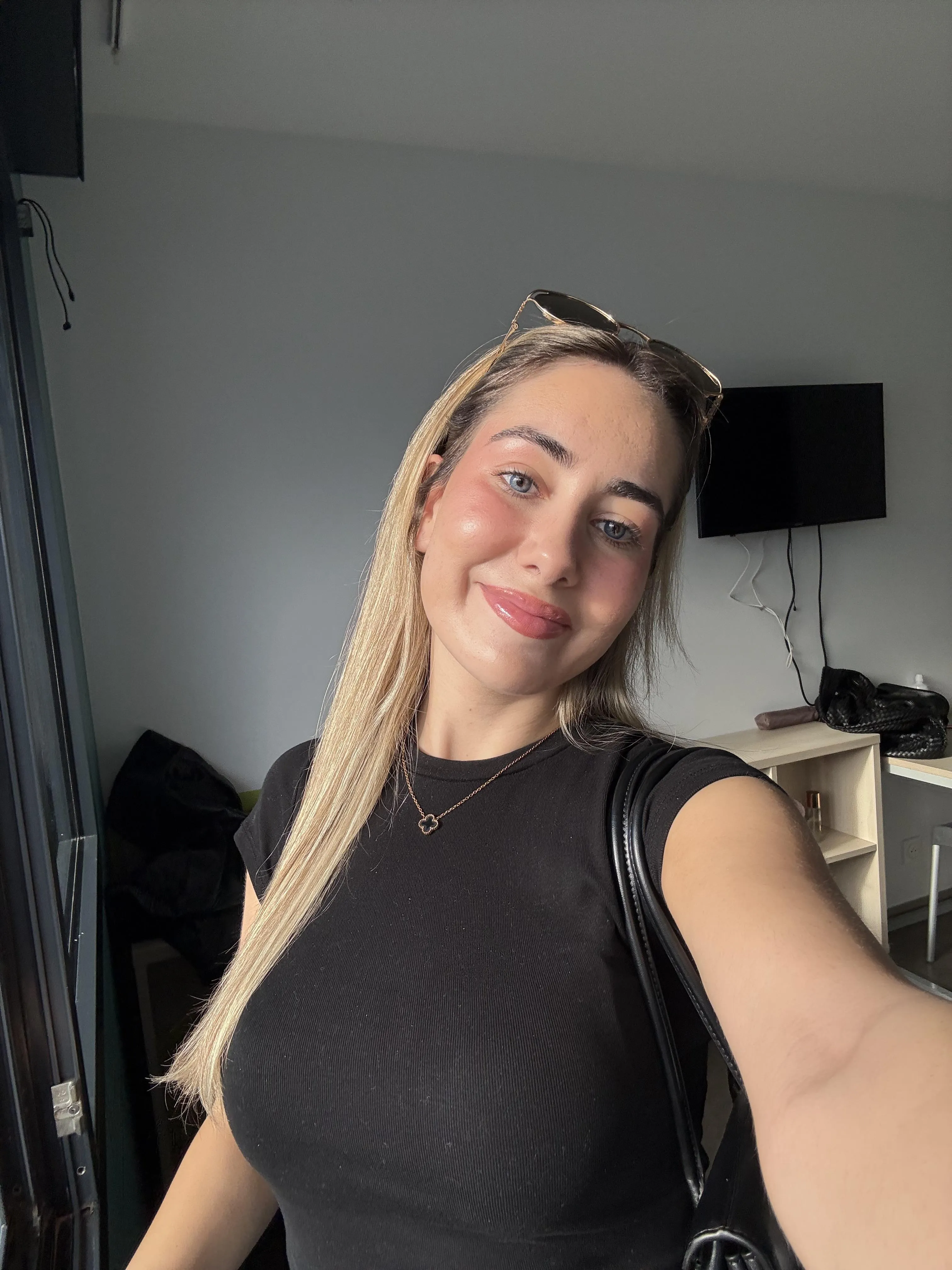 I will send nudes to the first 99 people who say 