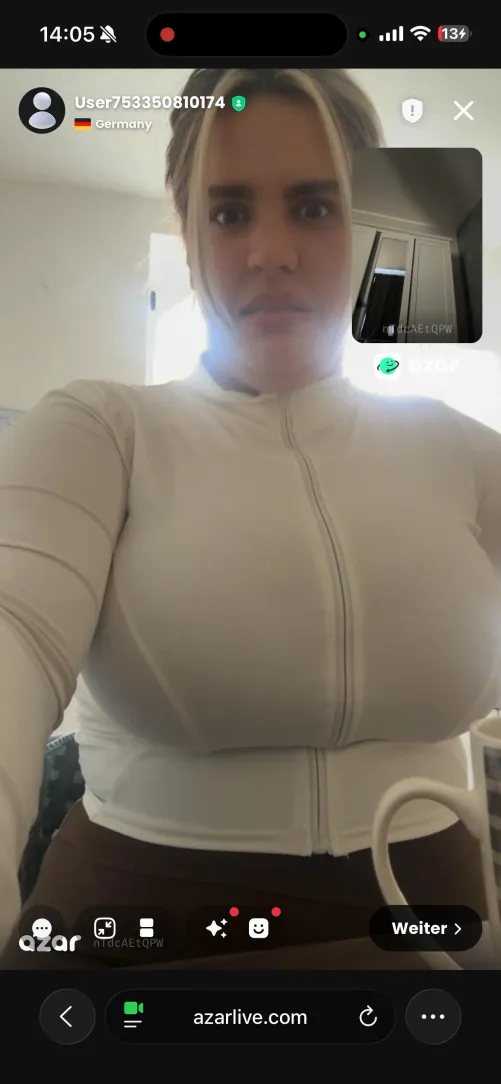 Sis should Open her jacket