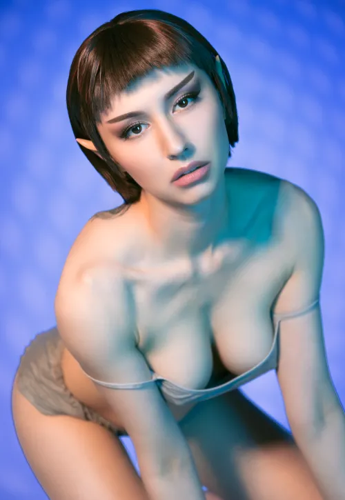 T'pol from Star Trek in the D-con chamber (Self)