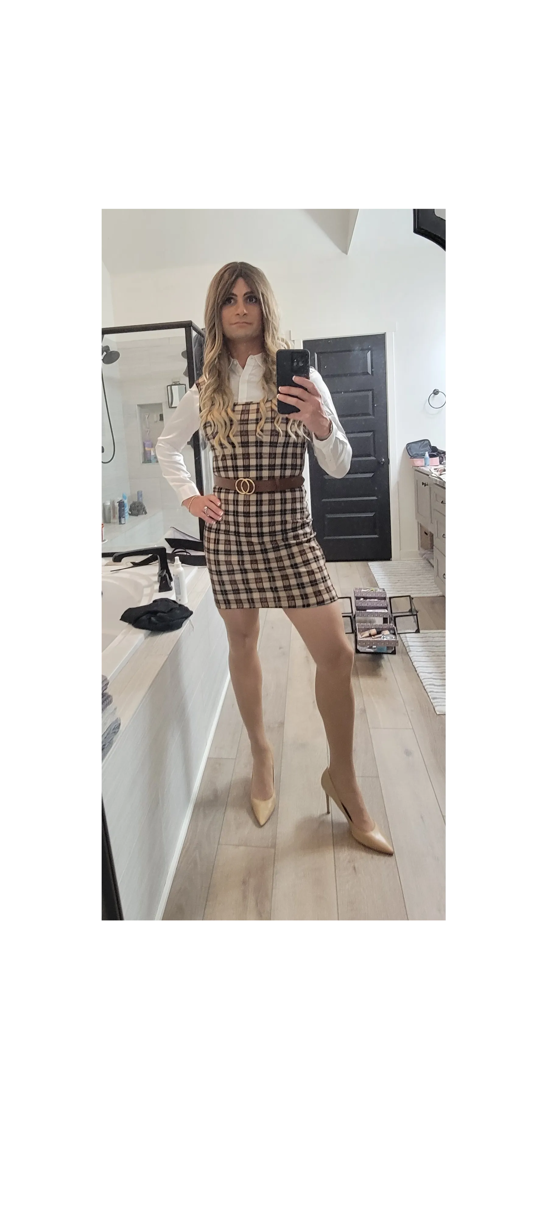 33/CD Sub 4 M/Vers 4 female in Chesapeake. Looking for host in Chesapeake or close to area.