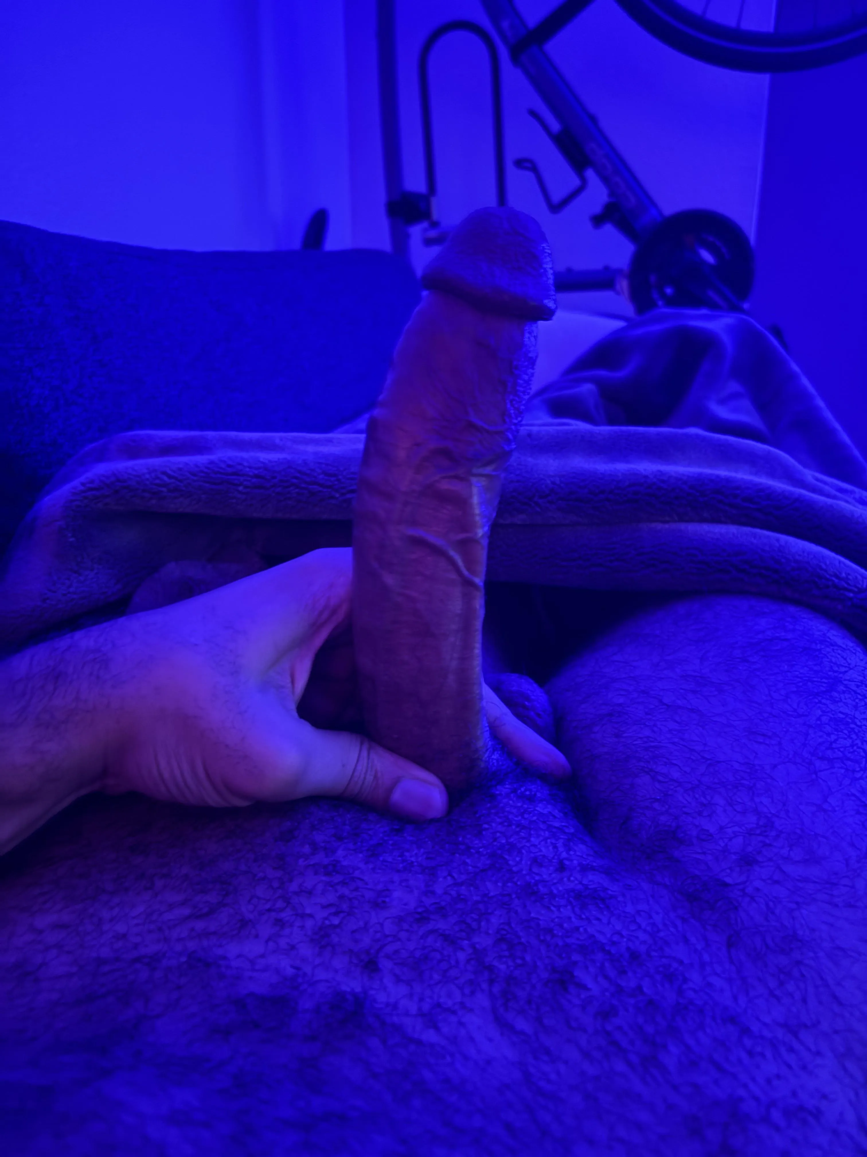 33M <Davis, CA> M4F/TF I would love to be stroked for the work week ahead