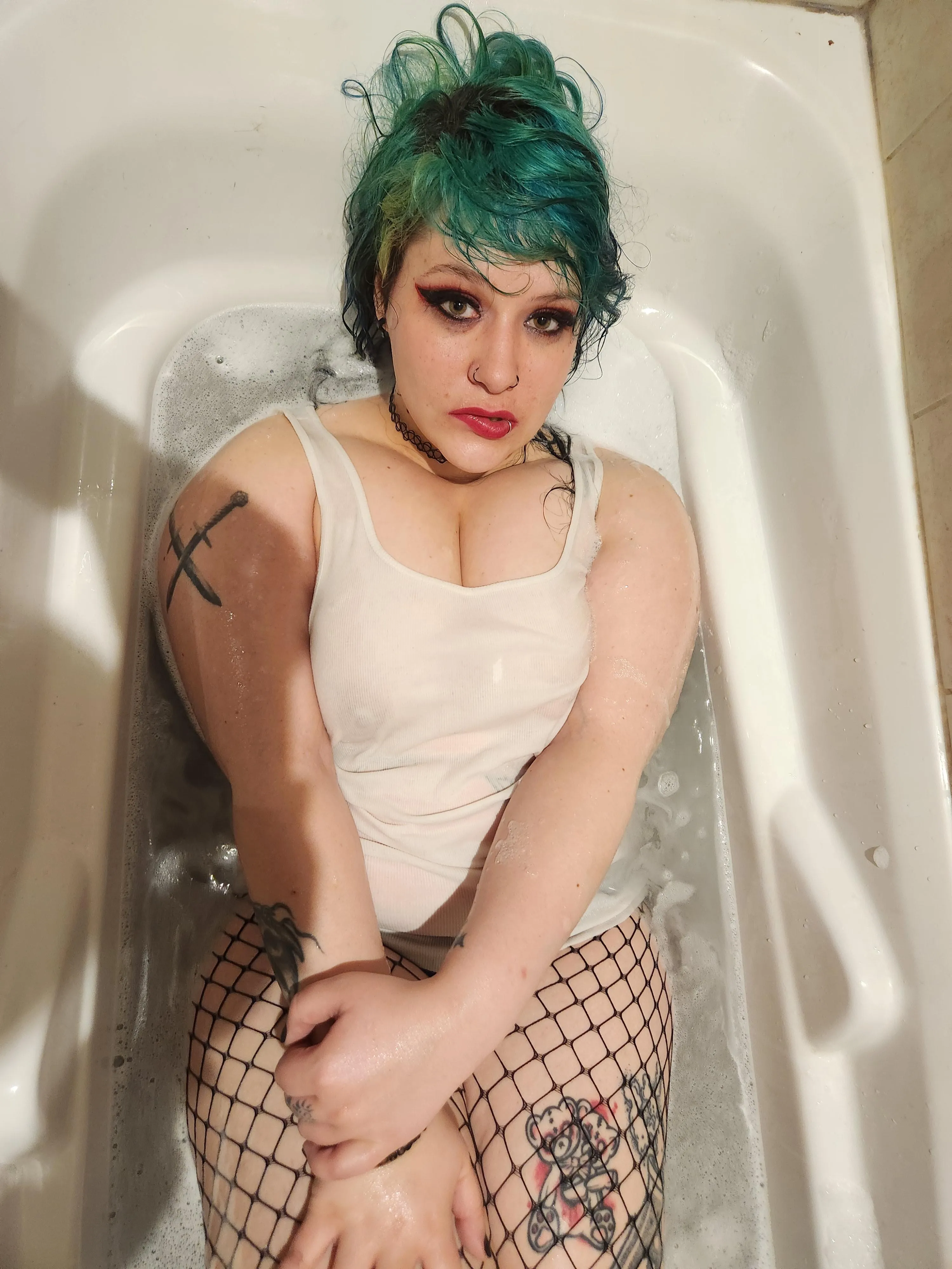 Do you think you can make me wetter? 🖤