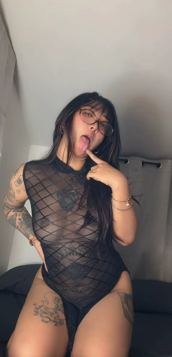 Good boys earn filthy treats like this <3