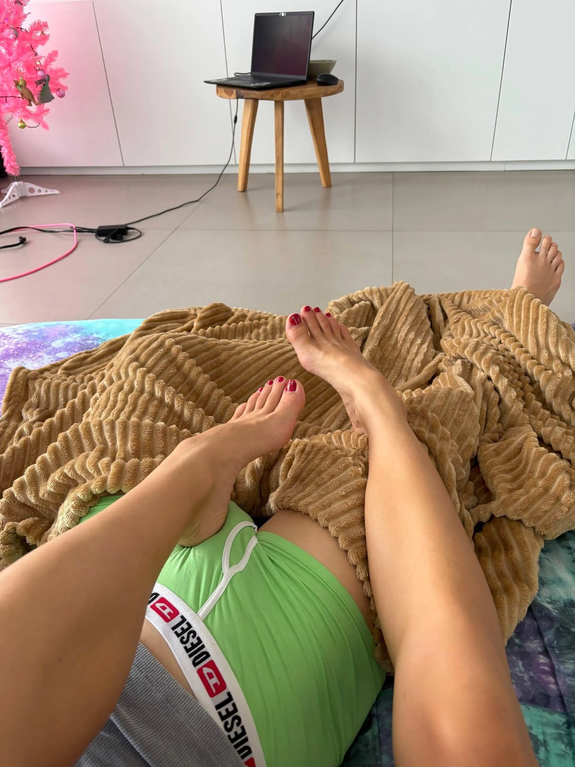 If you bigger than 6 inches I would rub yours