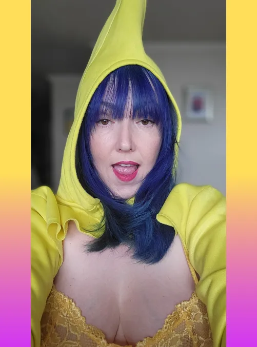 Maybe I fuck bananas, Maybe I don't. Cum see for yourself