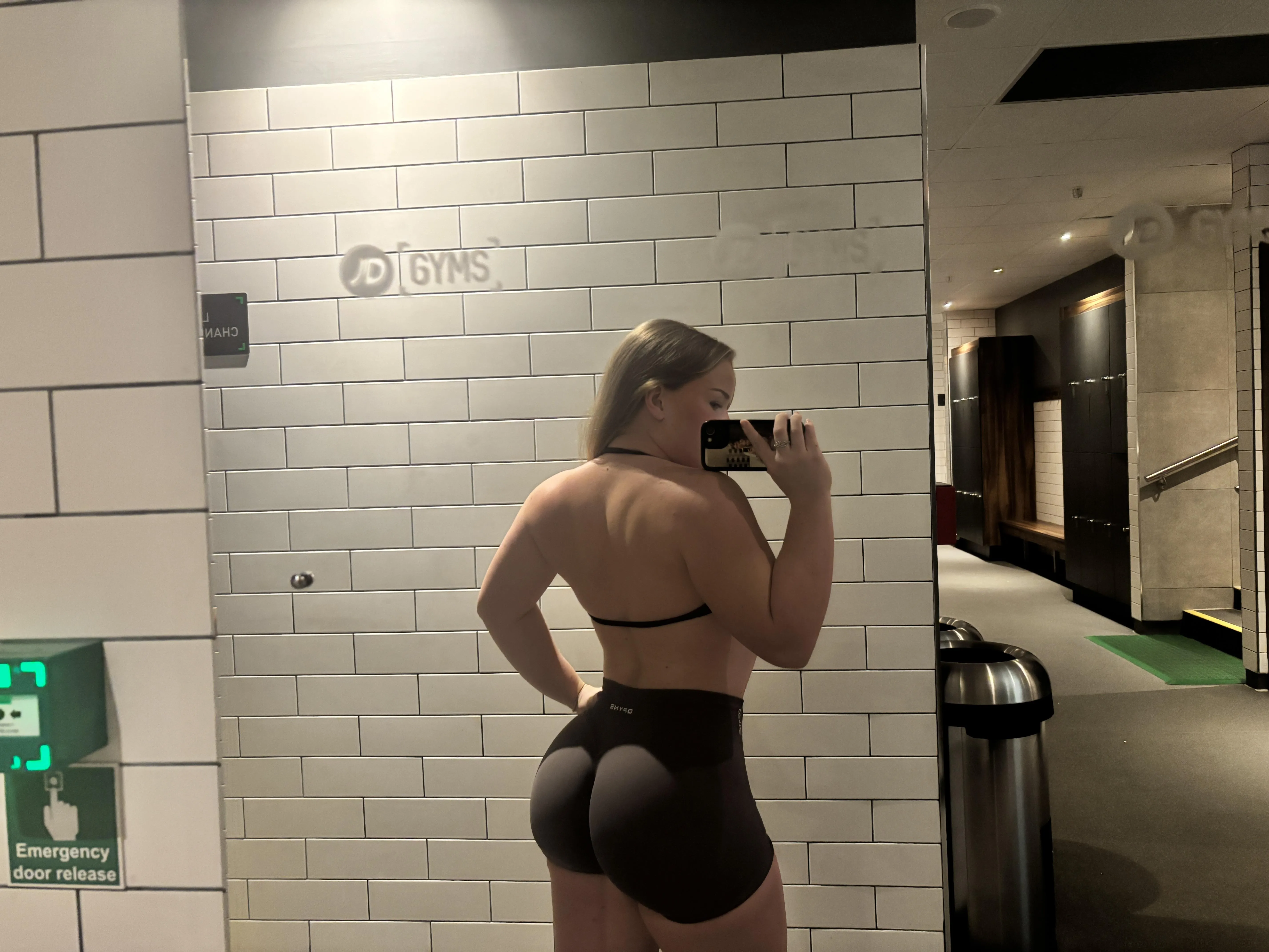 [SELLING] FEET 🐾 The cutest and most Ticklish Size 4’s on Reddit 💕 message me for info&verification!! CUSTOMS and more!! 💕 hit me up<33 (tele is oliviabbyx)