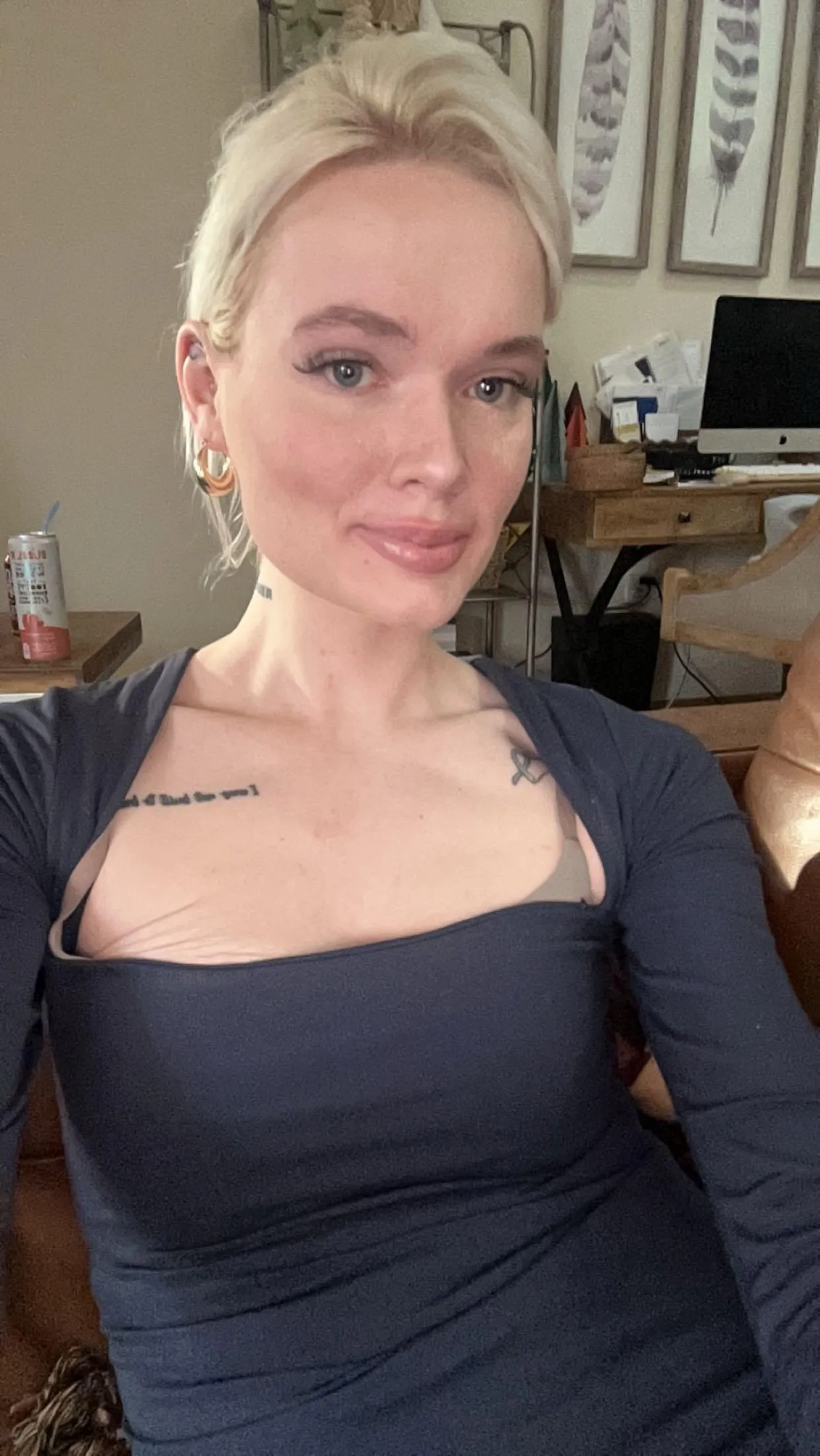 Wanna see me with no dress?? ;)