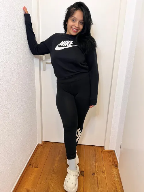 Wife with only 24ys old, I know it was a bad decision...but still too tight, I need more