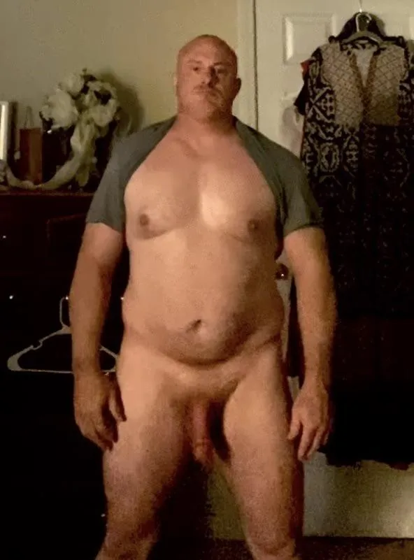 [48] Thick dad. Big DILF material?