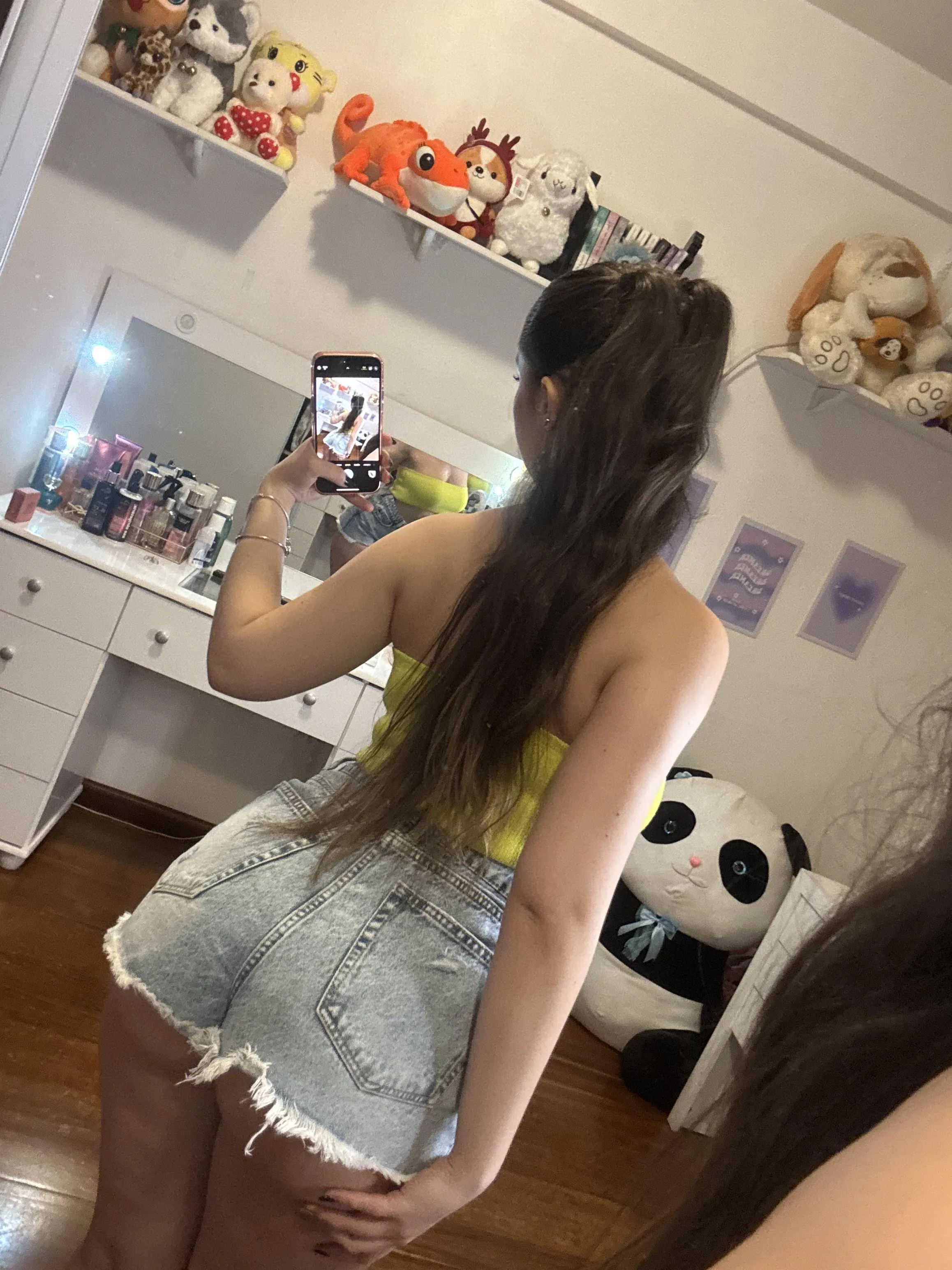 are you ready for this cutie in jeans?