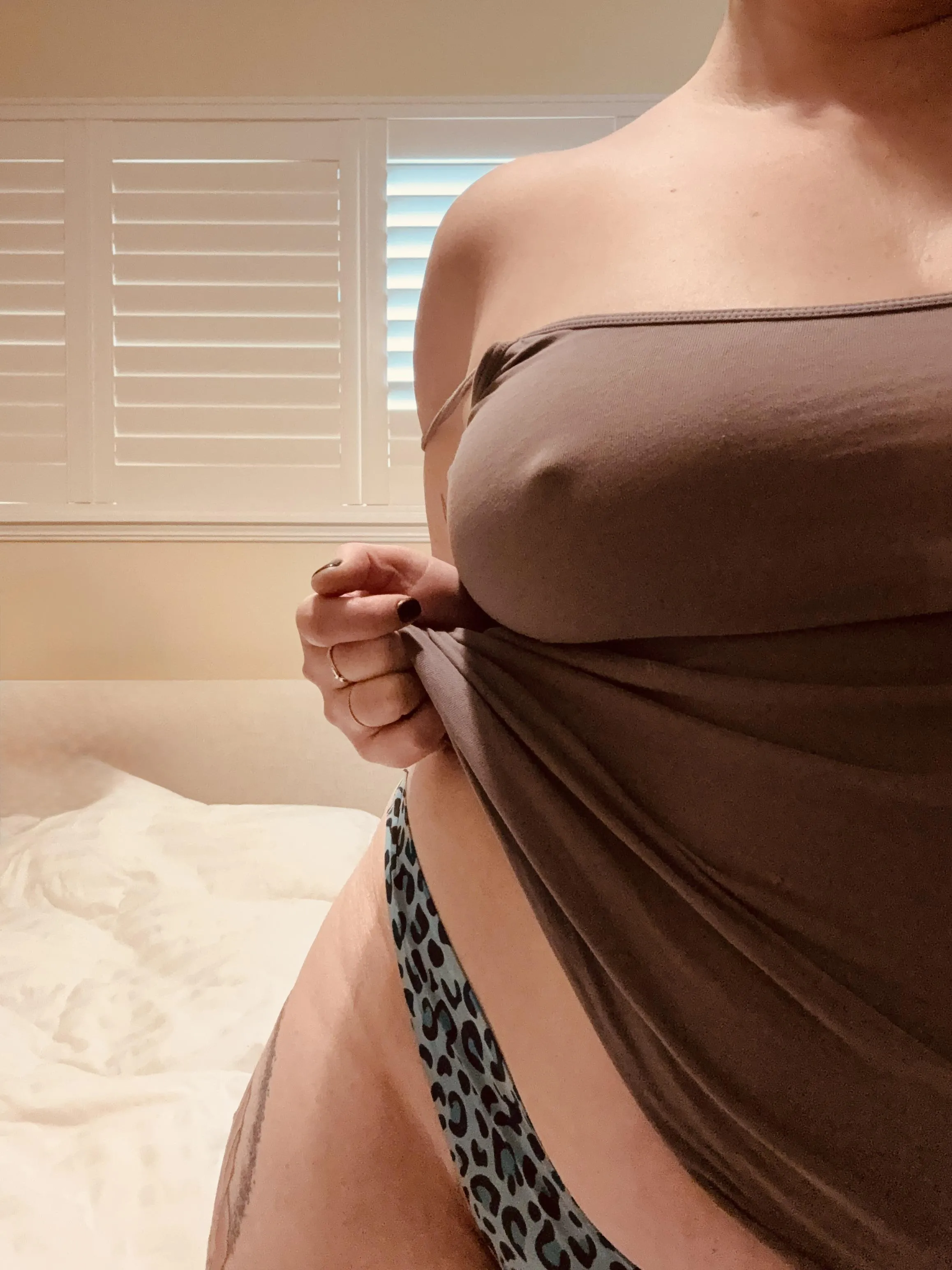 Time isn’t real, come back to bed [f]