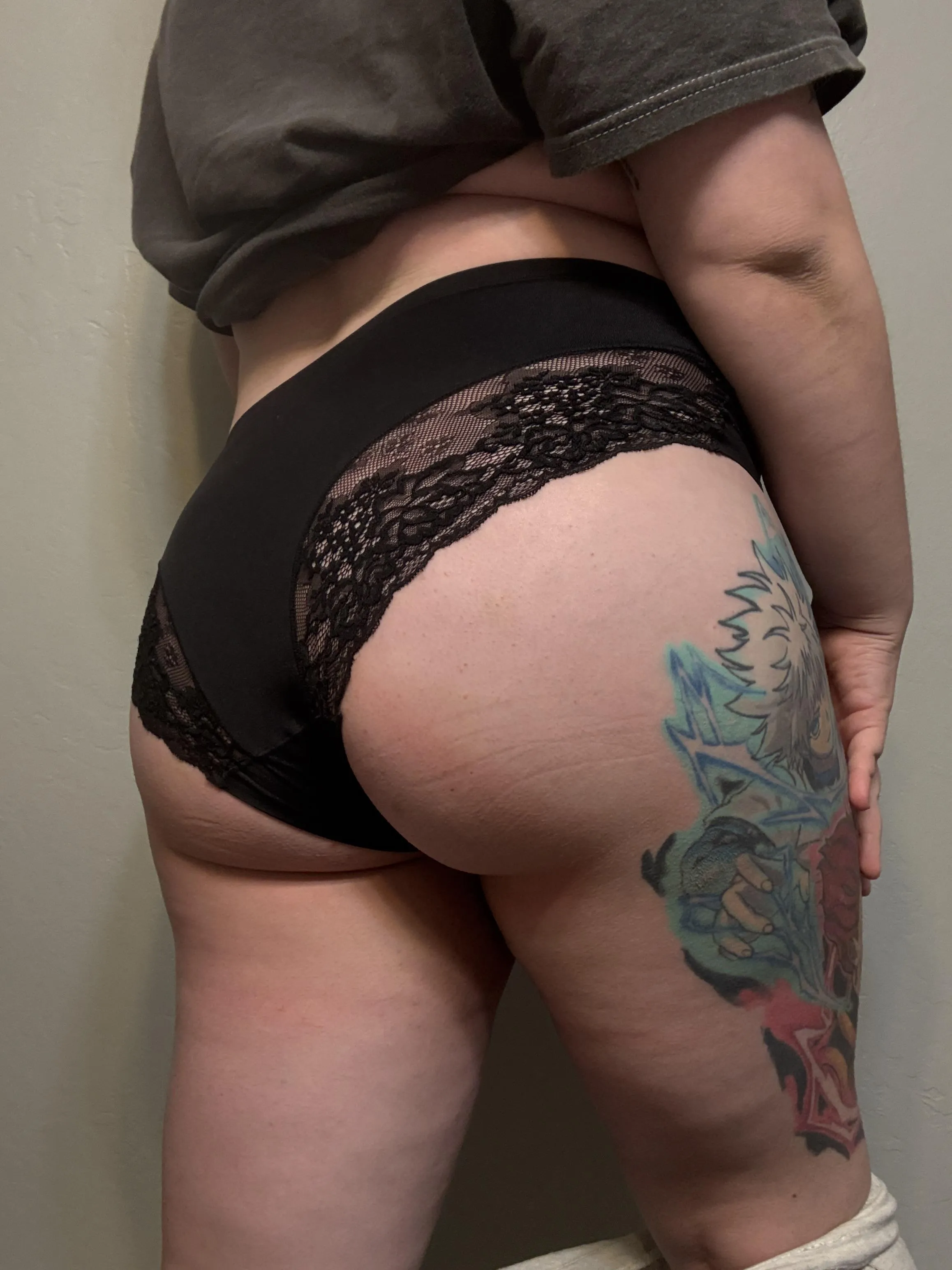Today's black panties smell so sweet!