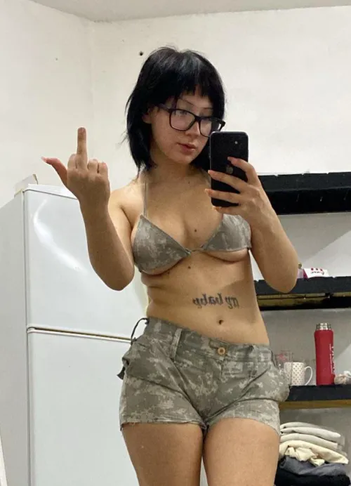 A stupid loser with an ugly shrimp like you won't be able to handle my curves without coming in a second