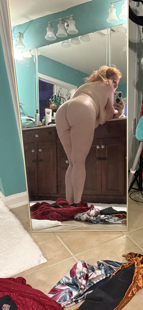 [F] So this is what I look like when he bends me over 😈