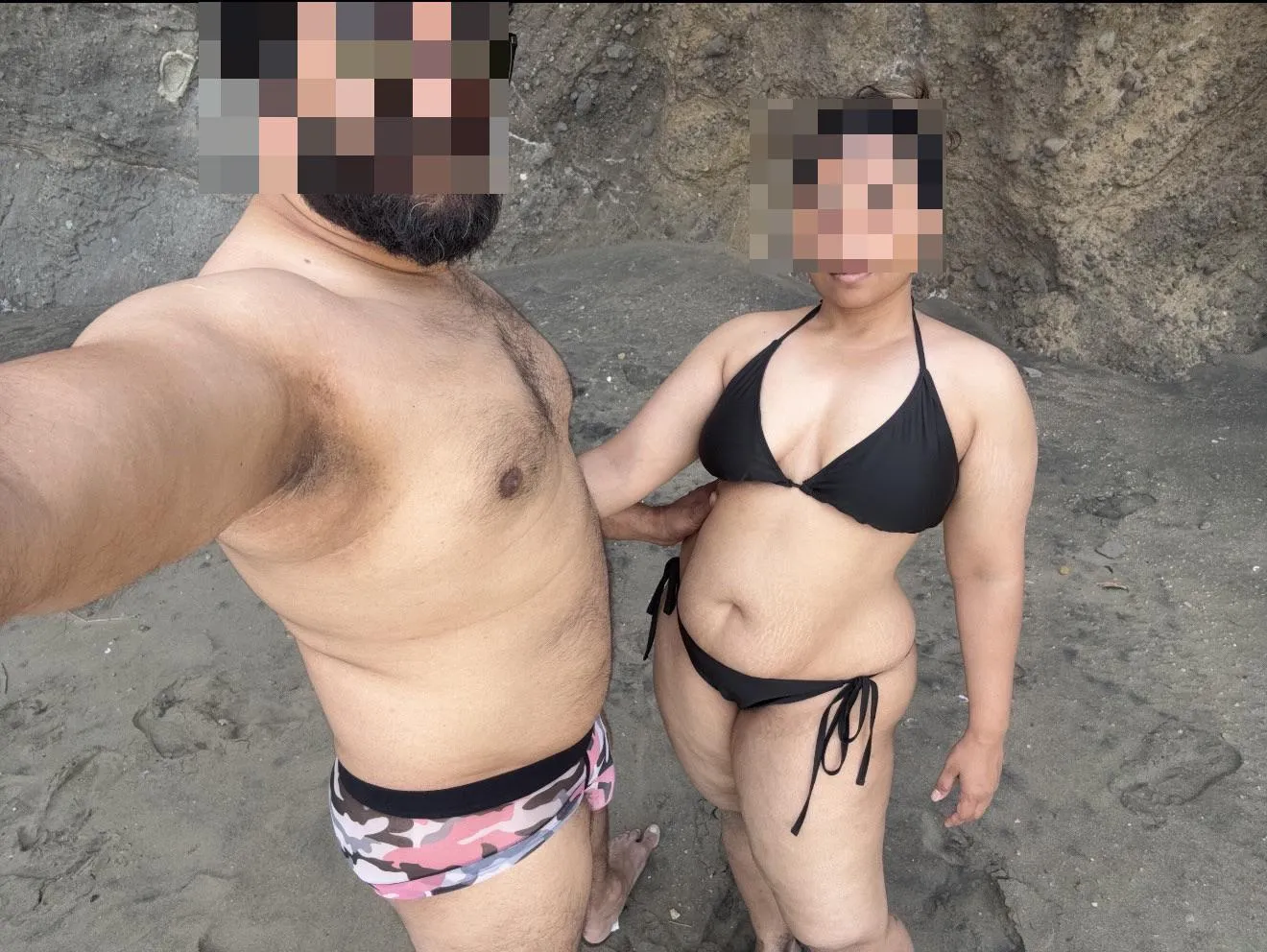 Happy new year from Aucklandcouple. May your new year bring you peace and happiness. Enjoy your special moments with your loved one. 🥰